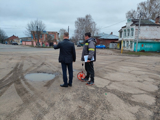 Дорогу на Островского в Лухе отремонтируют в два этапа